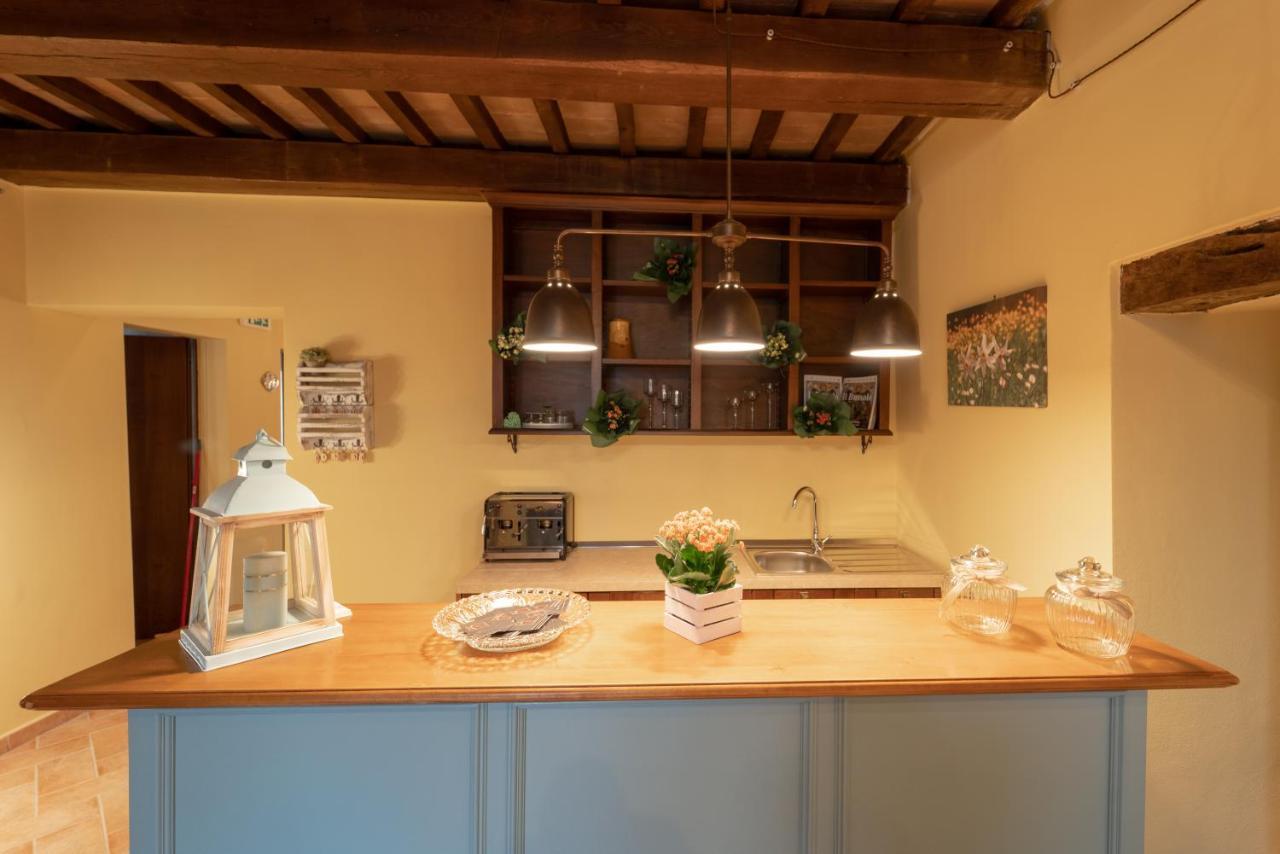 Albergo La Loggia Di San Martino Gualdo Tadino Luaran gambar