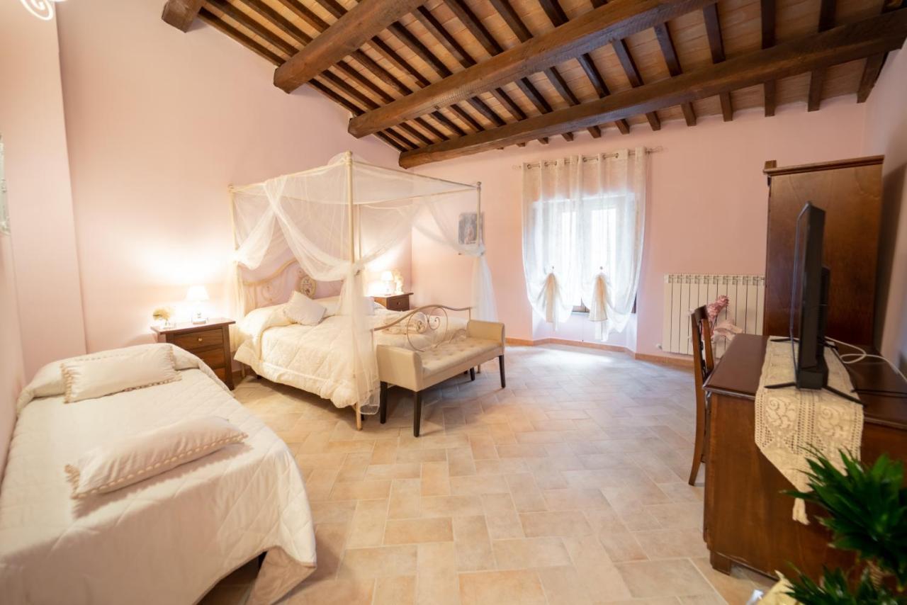 Albergo La Loggia Di San Martino Gualdo Tadino Luaran gambar