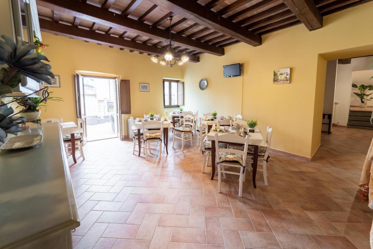 Albergo La Loggia Di San Martino Gualdo Tadino Luaran gambar