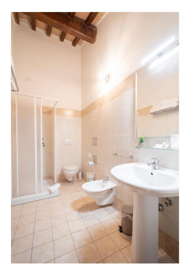 Albergo La Loggia Di San Martino Gualdo Tadino Luaran gambar