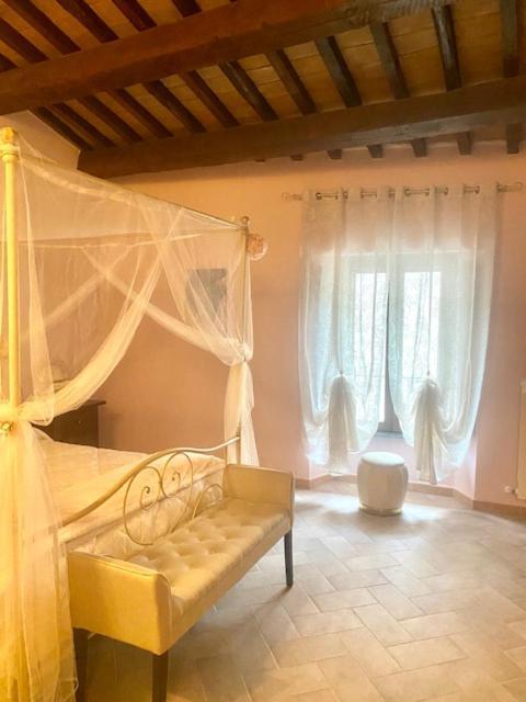 Albergo La Loggia Di San Martino Gualdo Tadino Luaran gambar